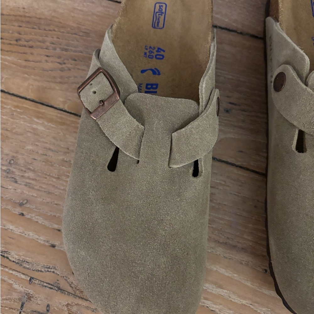 New in Box Women’s Birkenstock Boston Clogs Taupe Soft Bed SZ 40 - Picture 10 of 11